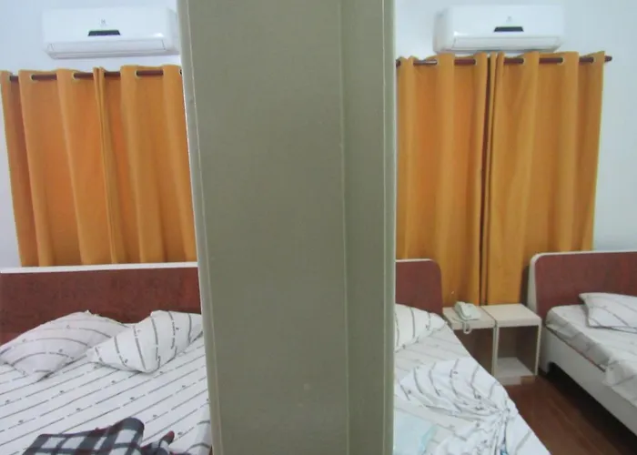 Hotel Moraes a 10 minutos da 25 de Março,Brás,Bom Retiro,a 2 minutos do Mirante Sampa Sky e pista de Skate Anhangabaú