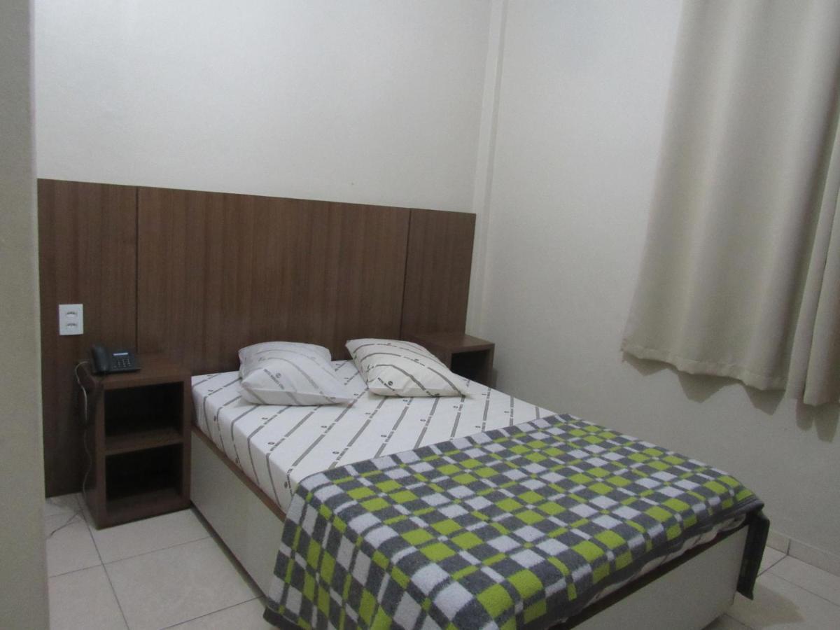 Hotel Moraes A 10 Minutos Da 25 De Março,brás,bom Retiro,a 2 Minutos Do Mirante Sampa Sky E Pista De Skate Anhangabaú